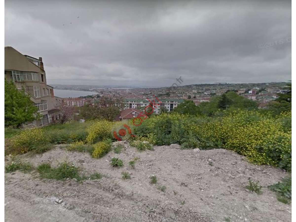 BÜYÜKÇEKMECE'DE VİLLA İMARLI ARSA - Büyük 1