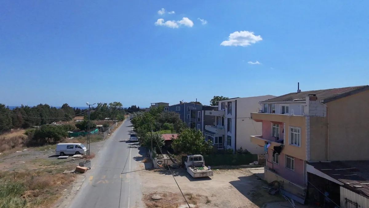Silivri yeni mahallede  Konut İmarlı Satılık Arsa - Büyük 3