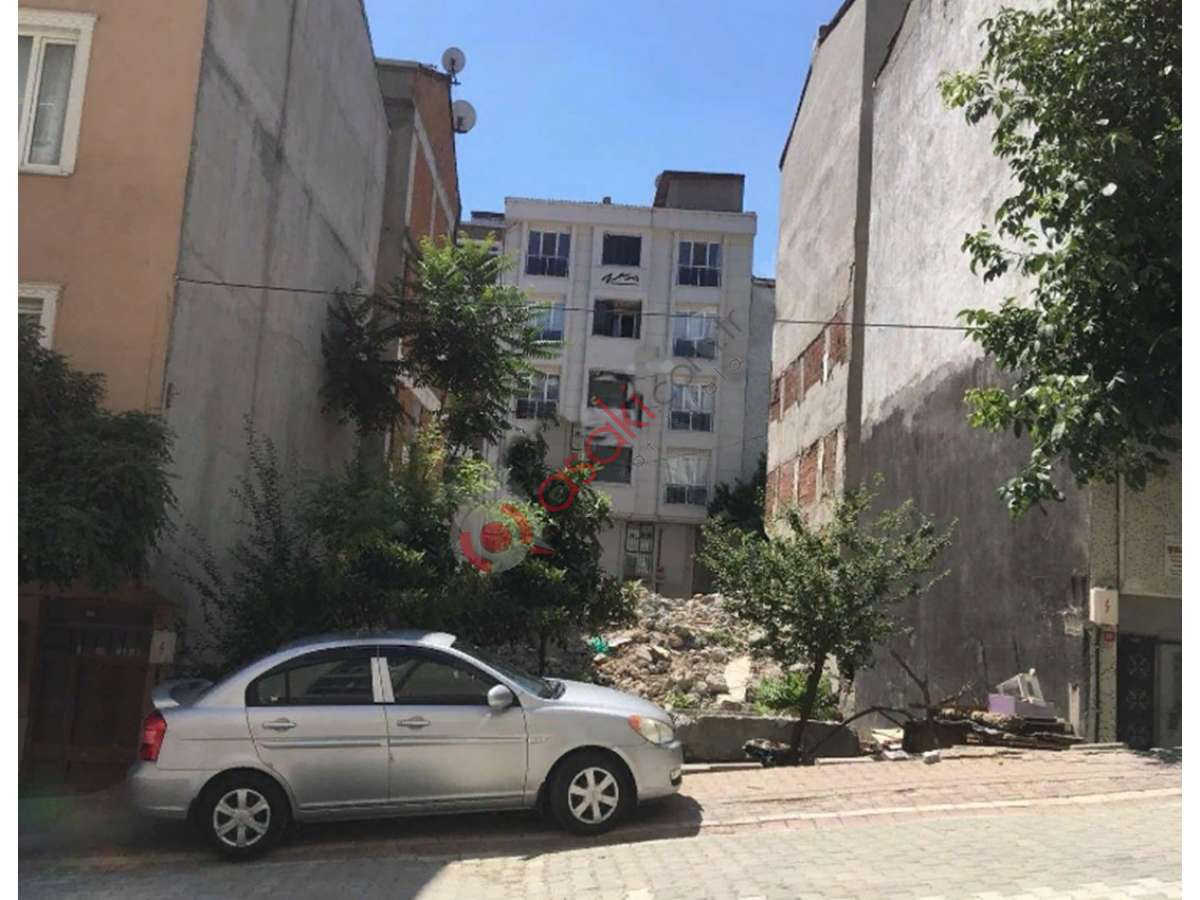 Esenyurt Yeşilkent Mahallesinde Satılık 15.50 Arsa - Büyük 2