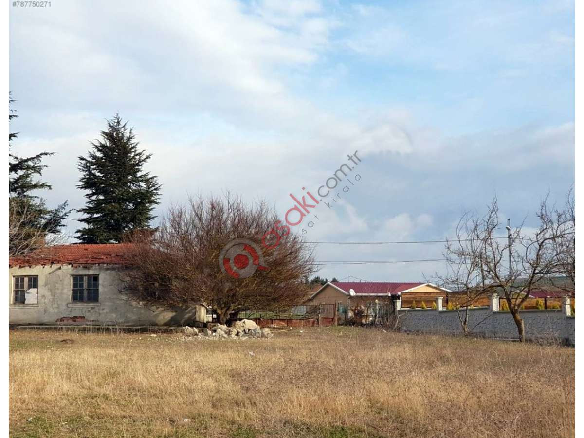 çatalca Kabakça'da Imar Affından Yararlanmış Arazi - Büyük 1