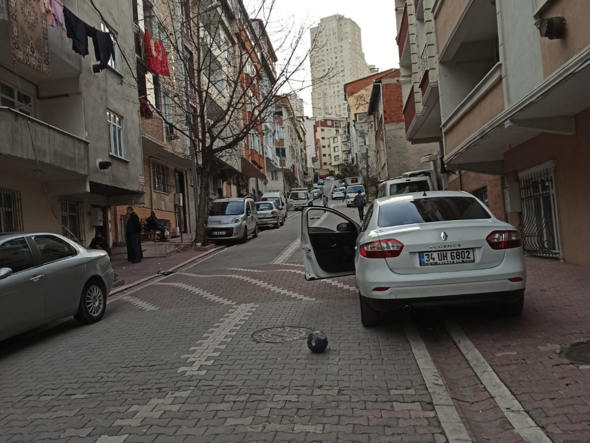 Esenyurt Kıraçta Ruhsatlı 5 Katlı Satılık Bina - Büyük 2