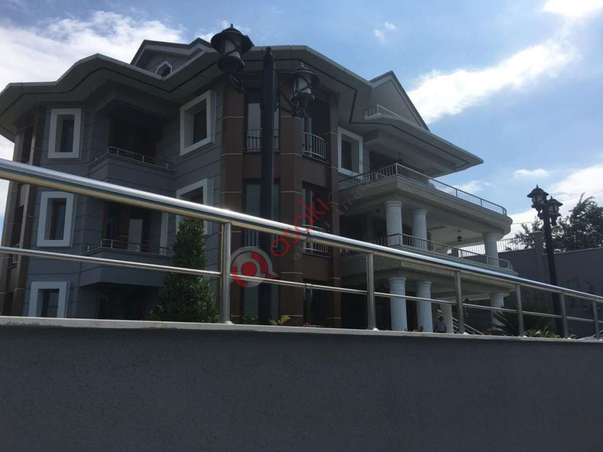 Büyükçekmece Celaliyede Satılık Mükemmel Villa - Büyük 14