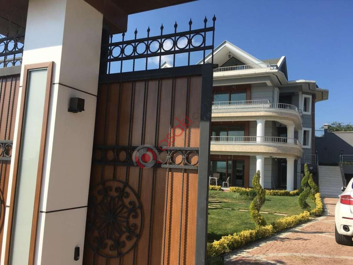 Büyükçekmece Celaliyede Satılık Mükemmel Villa - Büyük 31