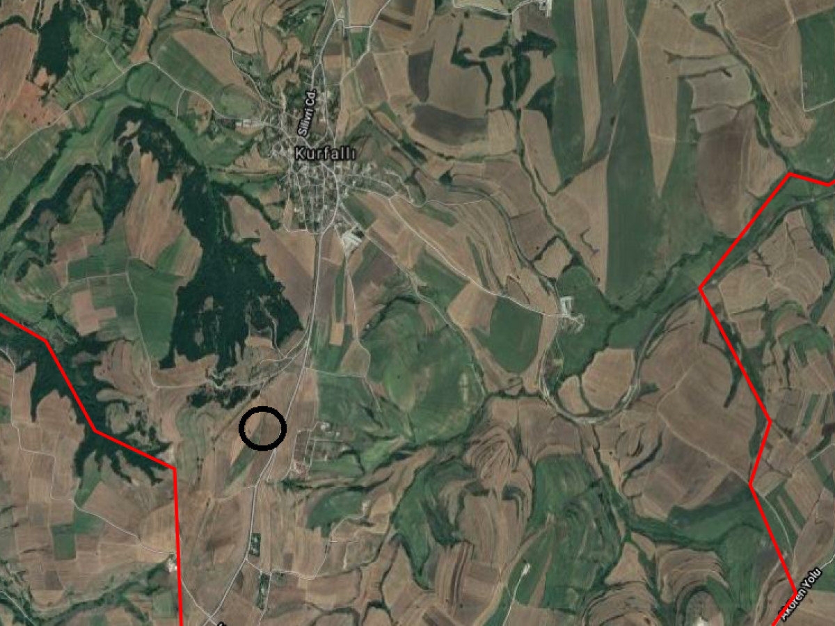 Silivri Kurfallı Köye Yakın Yol Cepheli Satılık Tarla - Büyük 1