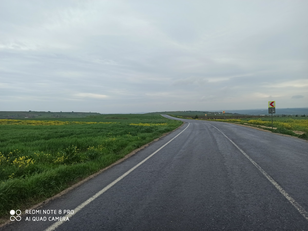 SİLİVRİ DEĞİRMENK&Ouml;Y'DE &Ccedil;İFTLİĞE UYGUN SATILIK TARLA - Büyük 3