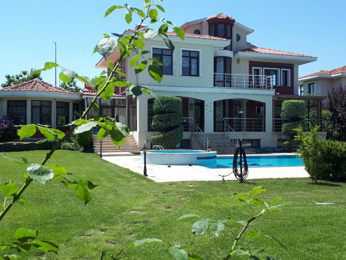 Büyükçekmece Tepekent'te Satılık Villa - Büyük 1