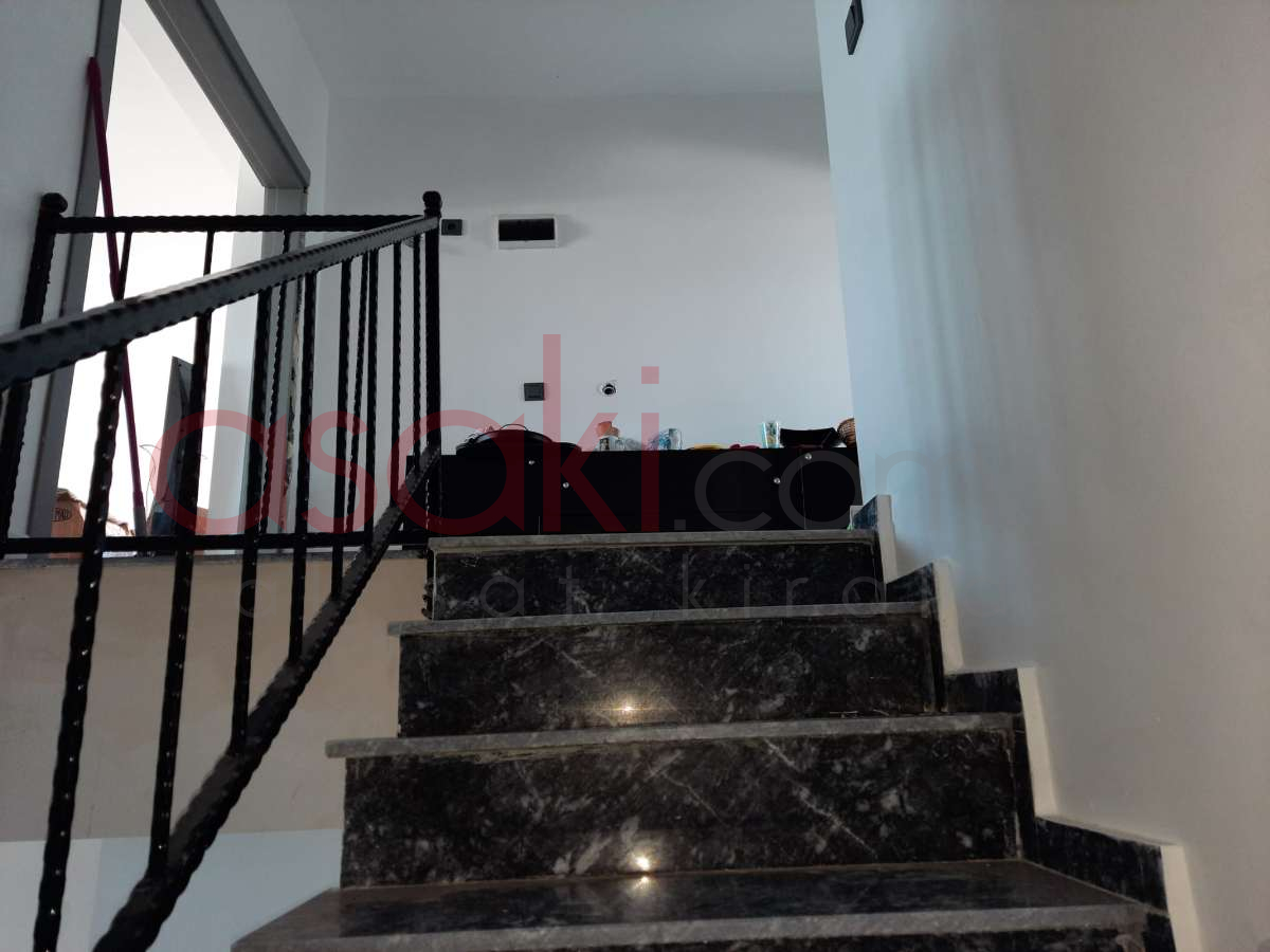 BÜYÜKÇEKMECE KUMBURGAZDA SATILIK VİLLA - Büyük 14