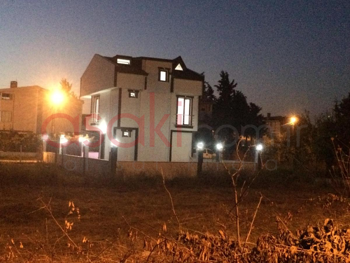 Tekirdağ Marmaraereğlisi Yeniçiftlikte Satılık Villa - Büyük 1