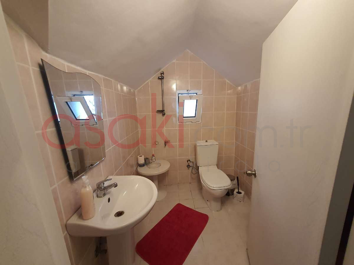 Celaliyede Satılık Mükemmel Manzaralı Triplex Villa - Büyük 11