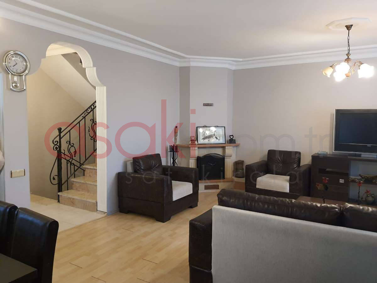 Celaliyede Satılık Mükemmel Manzaralı Triplex Villa - Büyük 13
