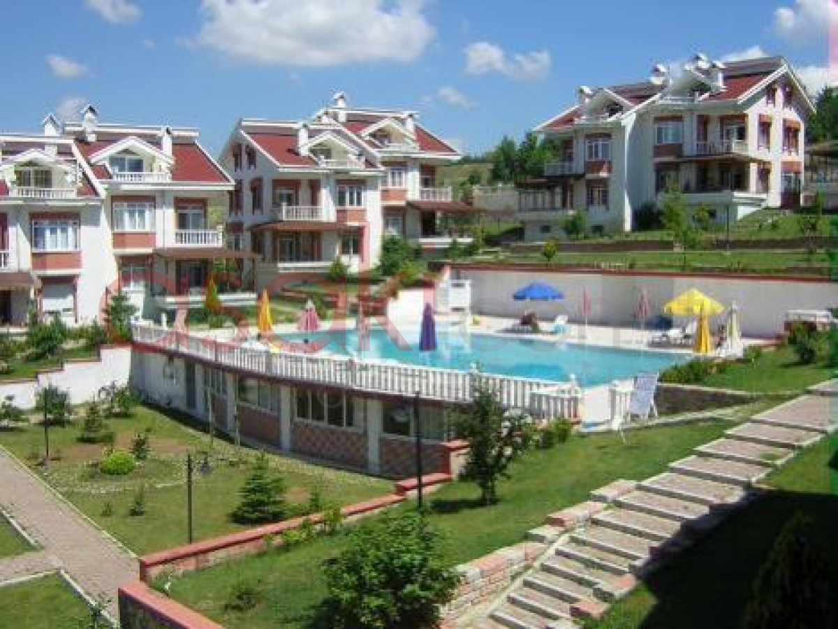 Celaliyede Satılık Mükemmel Manzaralı Triplex Villa - Büyük 27