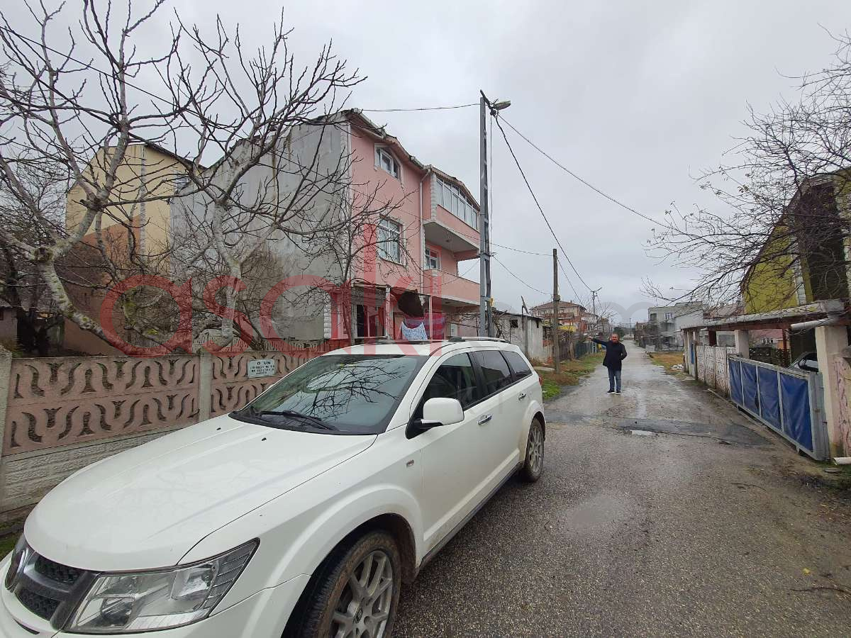 İstanbul Silivride  Satılık 165 m2 Arsa + 3 Kat Bina - Büyük 1
