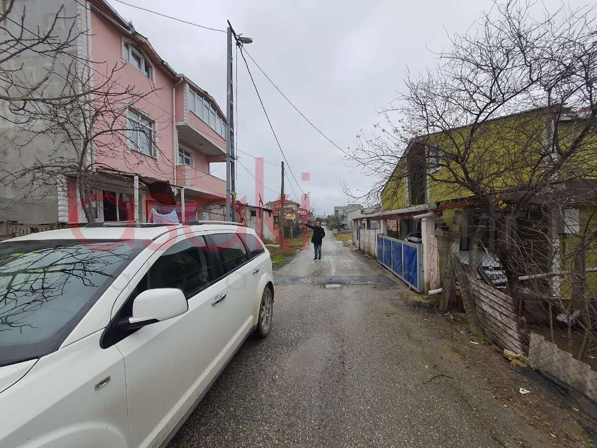İstanbul Silivride  Satılık 165 m2 Arsa + 3 Kat Bina - Büyük 3