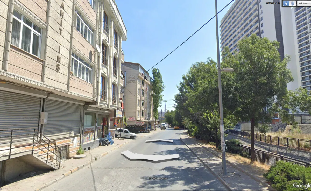 Esenyurt Kıraçta  10 Metre cepheli 130 m2 Satılık  Arsa