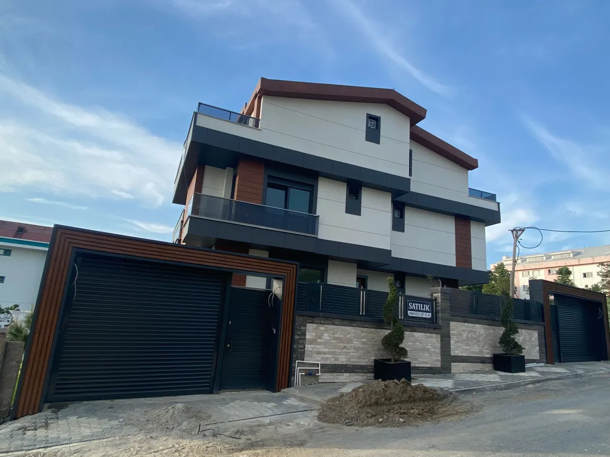 Beylikdüzü Gürpınar'da 2 Adet Satılık villa - Büyük 21