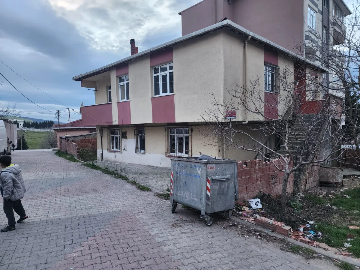 Sultanbeyli Battalgazi Mahallesinde 2 Katlı Satılık Bina - Büyük 3