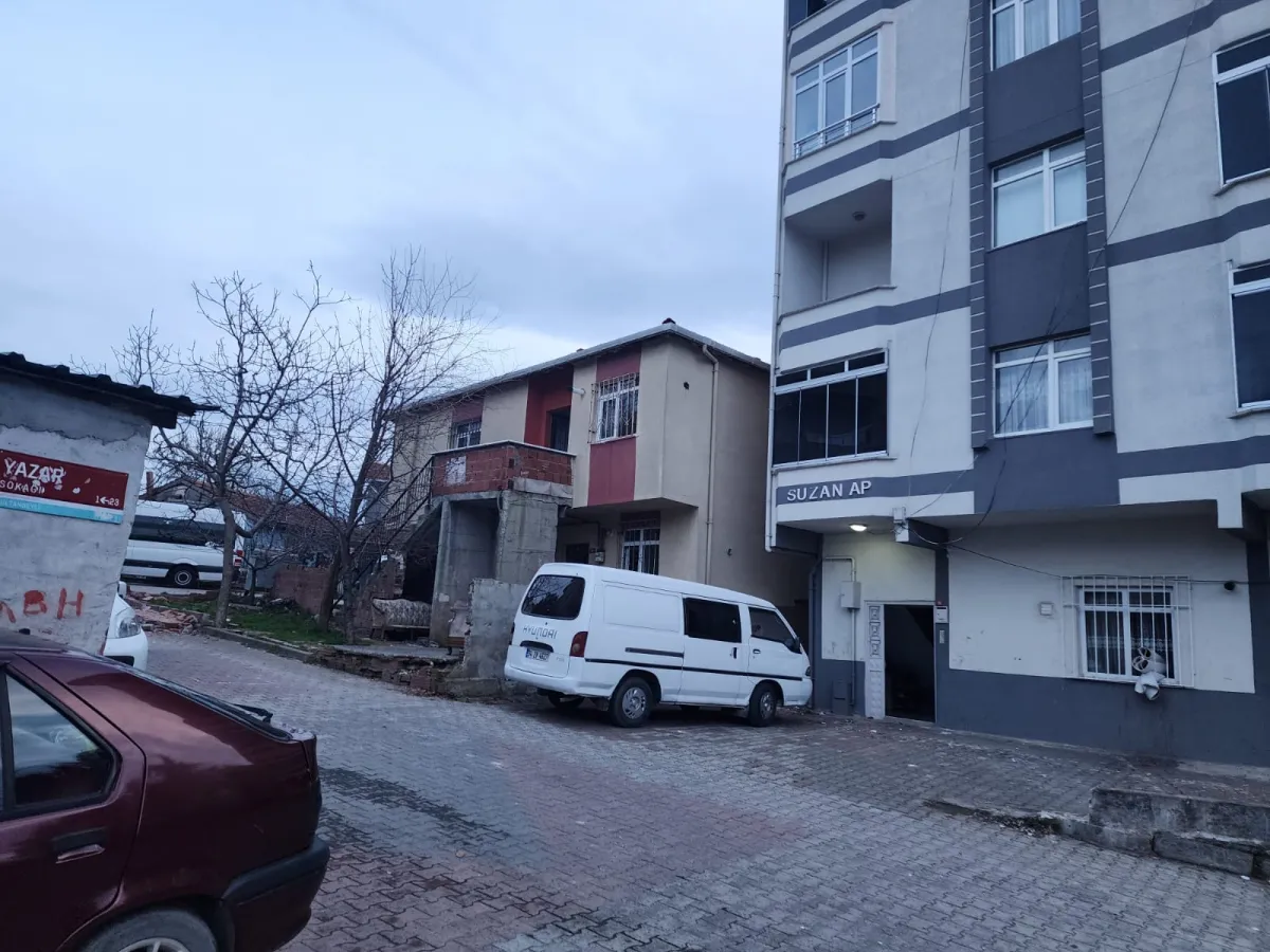 Sultanbeyli Battalgazi Mahallesinde 2 Katlı Satılık Bina - Büyük 7