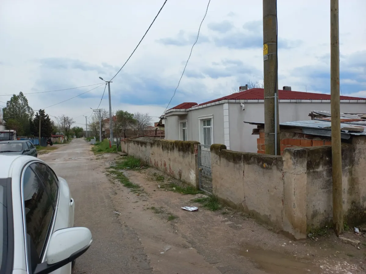 Edirne Lalapaşa'da 3 Kat Konut İmarlı Satılık Arsa Şehir Merkezin - Büyük 3