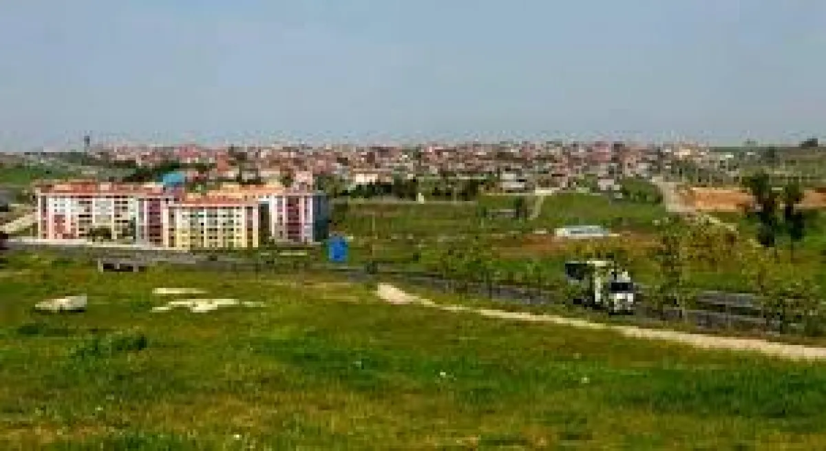 MURATLI TURAN MAH. 383 m2  3 KAT KONUT  SATILIK  İMARLI ARSA