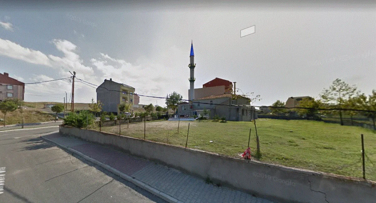 Arnavutköy'de 3 Kat İmarlı Satılık Arsa