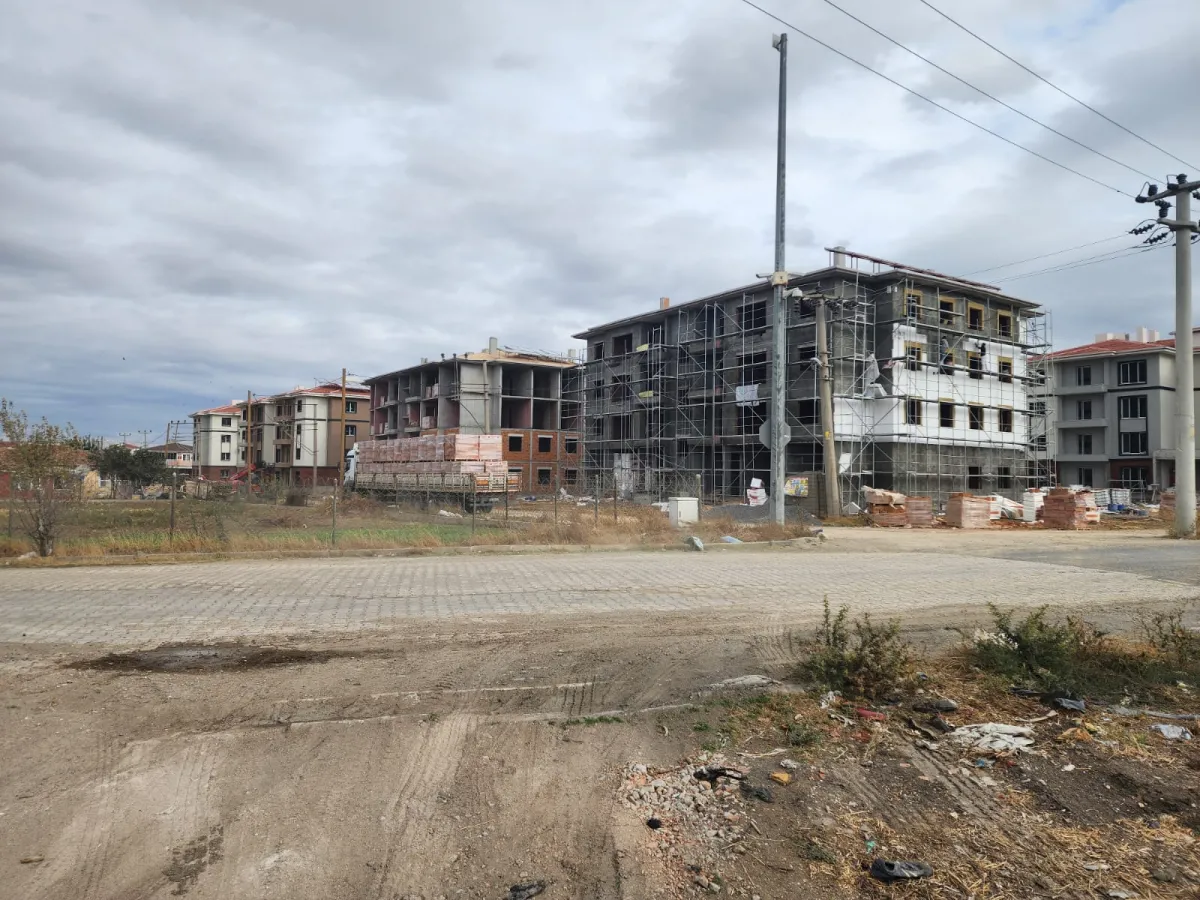 Tekirdağ Muratlı'da 324 M² Satılık Arsa - Büyük 3