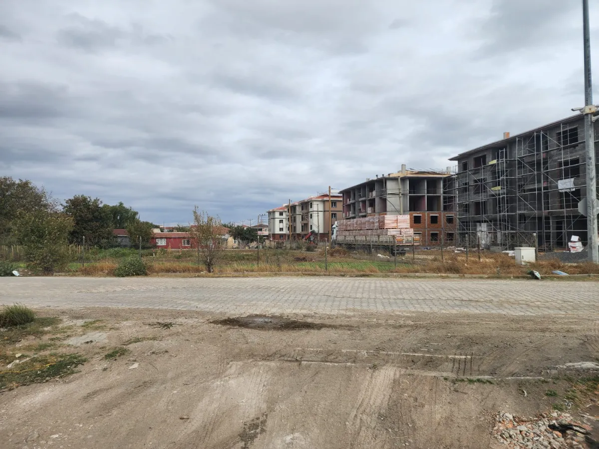 Tekirdağ Muratlı'da 324 M² Satılık Arsa - Büyük 5