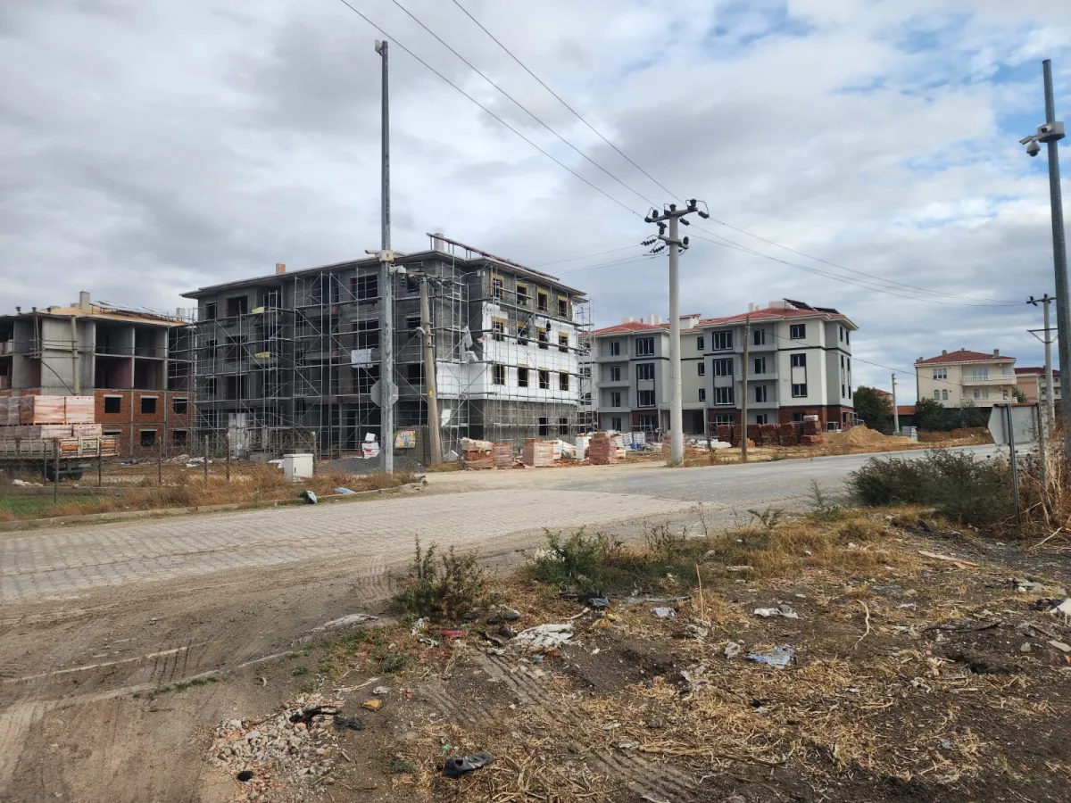 Tekirdağ Muratlı'da 324 M² Satılık Arsa - Büyük 6