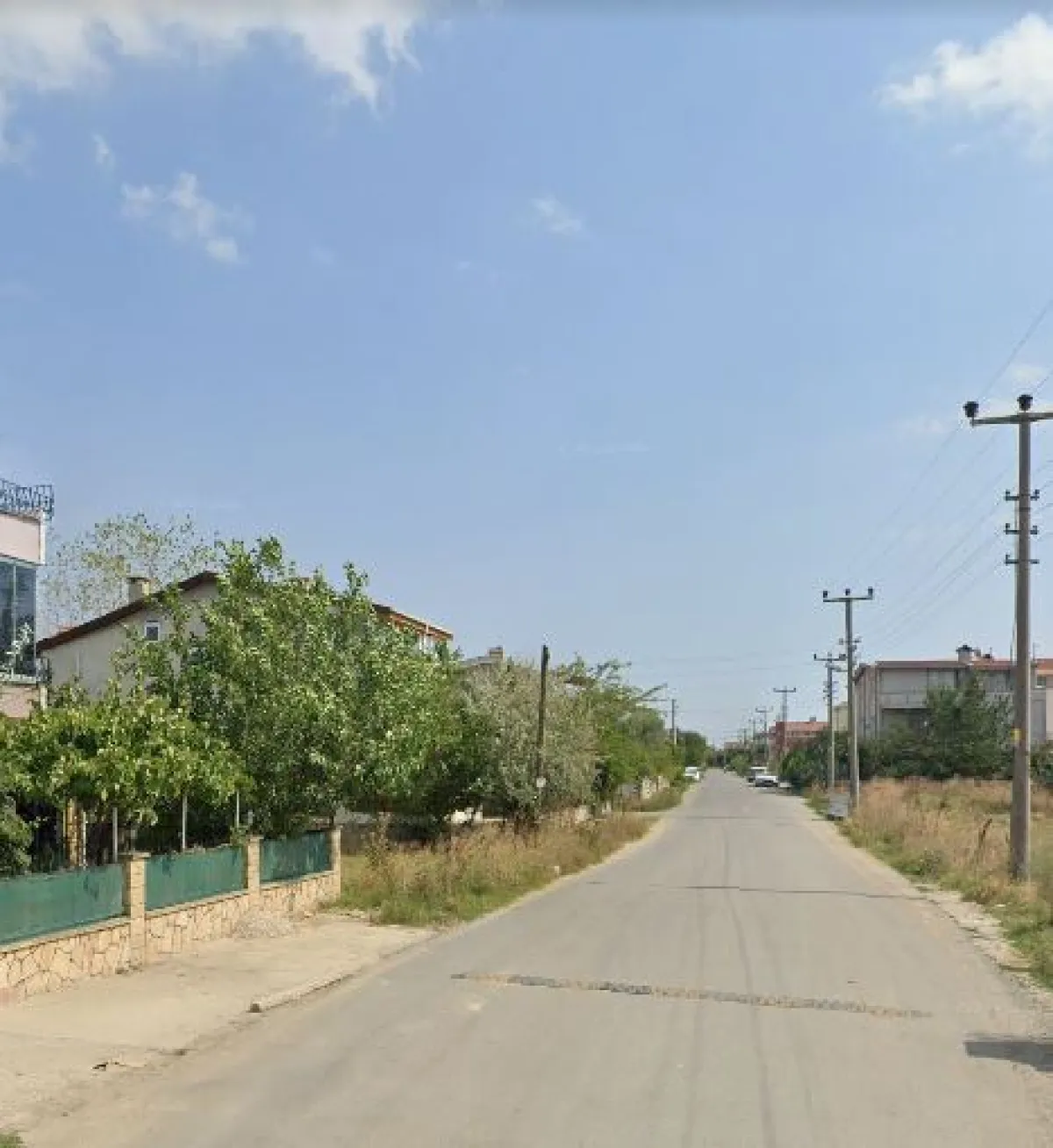 Yeniçiftlikte Satılık Köşe Arsa