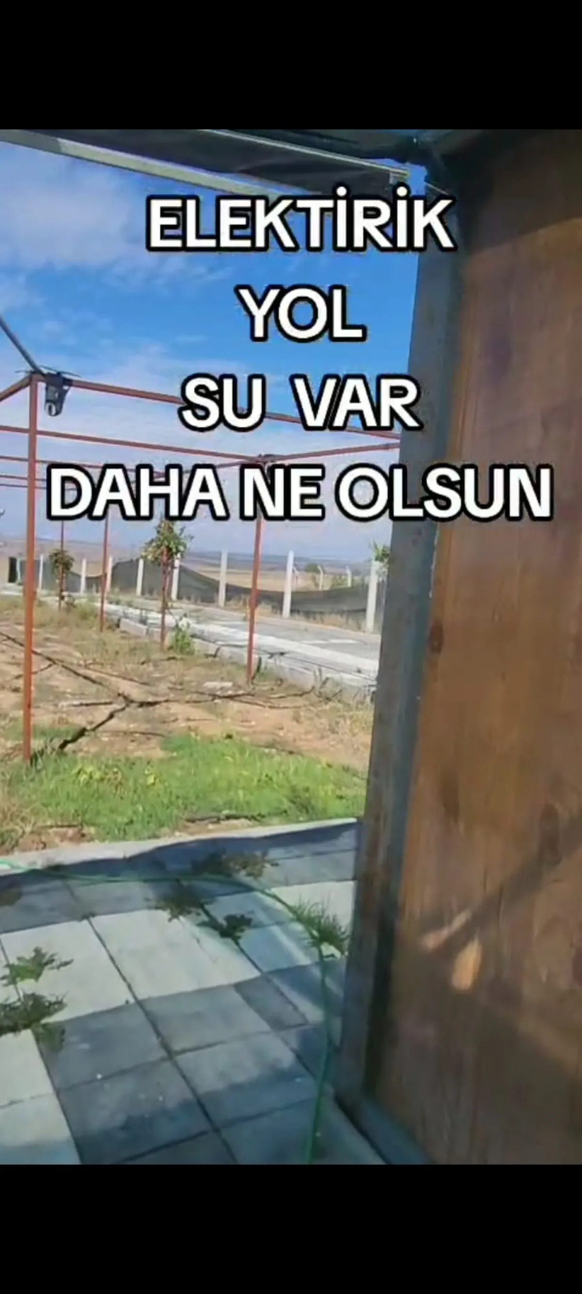 Silivri'De Yola Cephe Elektirik Suyu Olan Satılık Tarla - Büyük 1