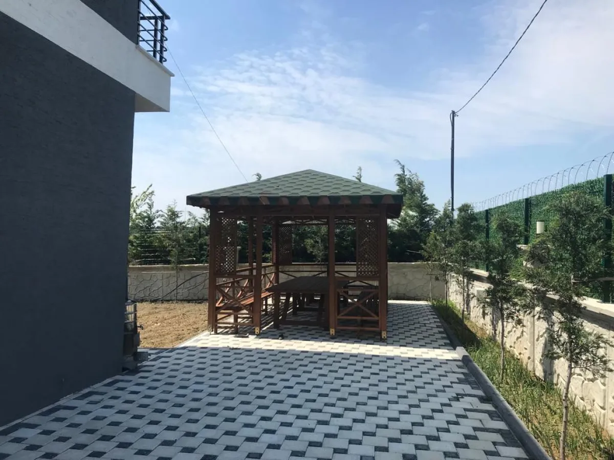 Silivri Ortaköyde Mükemmel Konumda Satılık Bahçeli Villa - Büyük 3