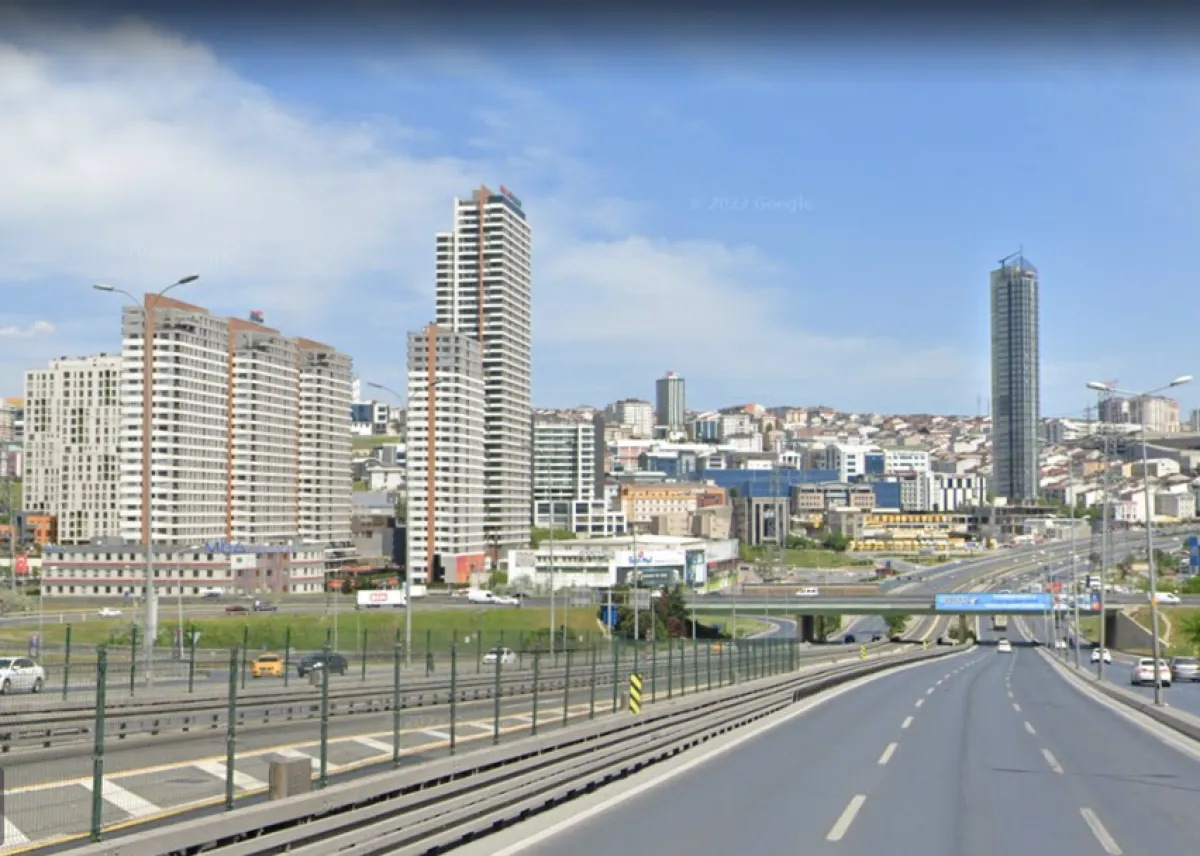 Esenyurt'ta 20 Dönüm Üzerinde Kat Karşılığı Arayışımız Vardır