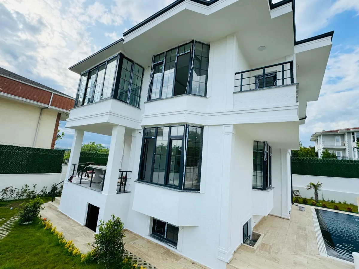 SİLİVRİ SANCAKTEPEDE SATILIK VİLLA - Büyük 2