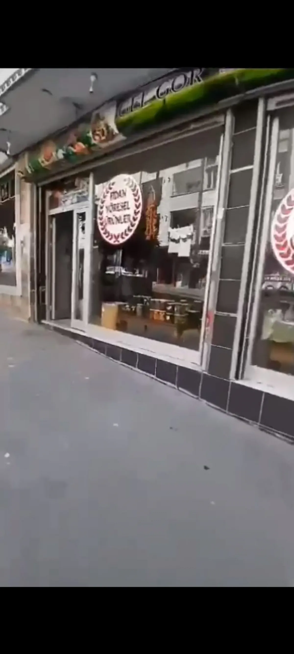 Esenyurtta Satılık Dükkan - Büyük 1