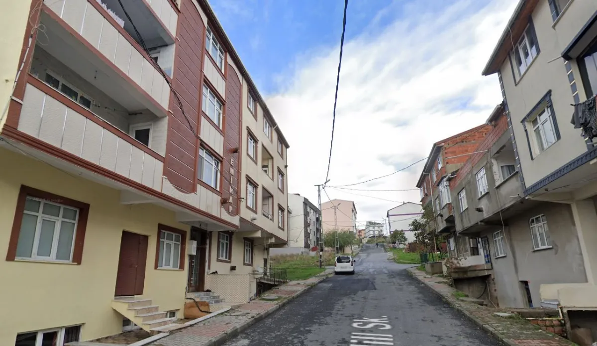 3 Kat İmarlı Satılık Arsa