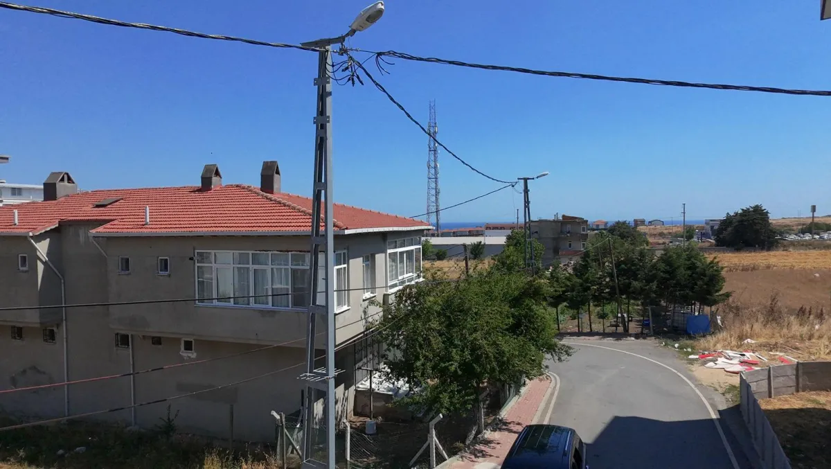 4 Kat İmarlı 372 M&sup2; Satılık Arsa - Büyük 1