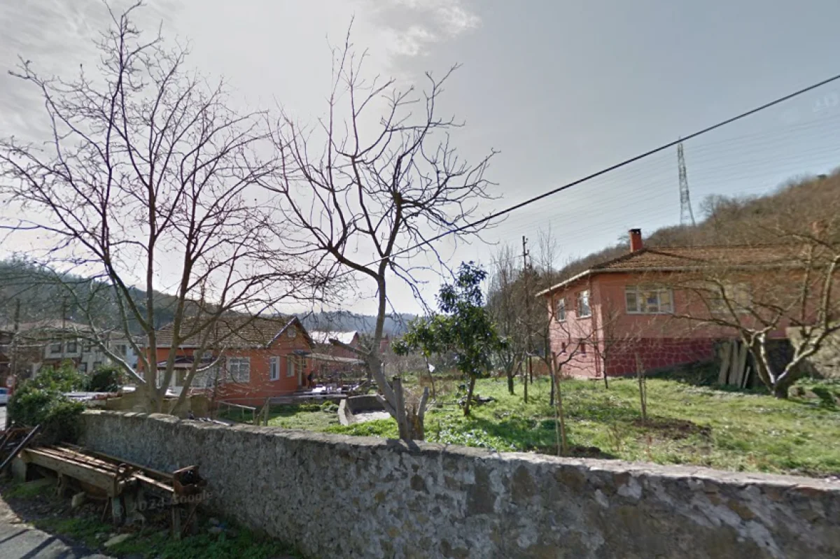 Beykozda 3066 M² Arsa İçerisinde Satılık 2 Adet Bina