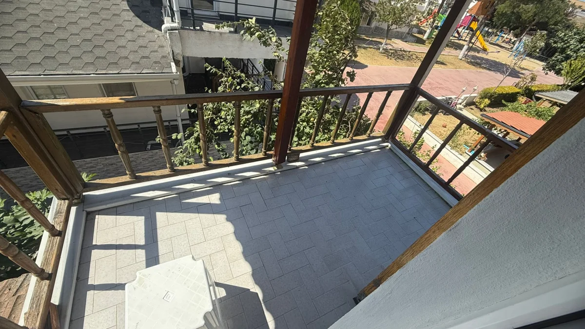 Yeniçiftlik'te Havuzlu Ve Güvenlik Sitede Müstakil Satılık Villa - Büyük 3
