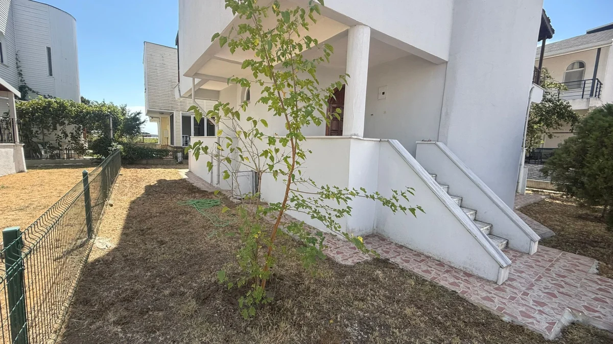 Yeniçiftlik'te Havuzlu Ve Güvenlik Sitede Müstakil Satılık Villa - Büyük 4