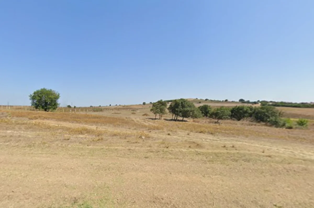 B.kılıçlıda 4.481 M² Satılık Tarla