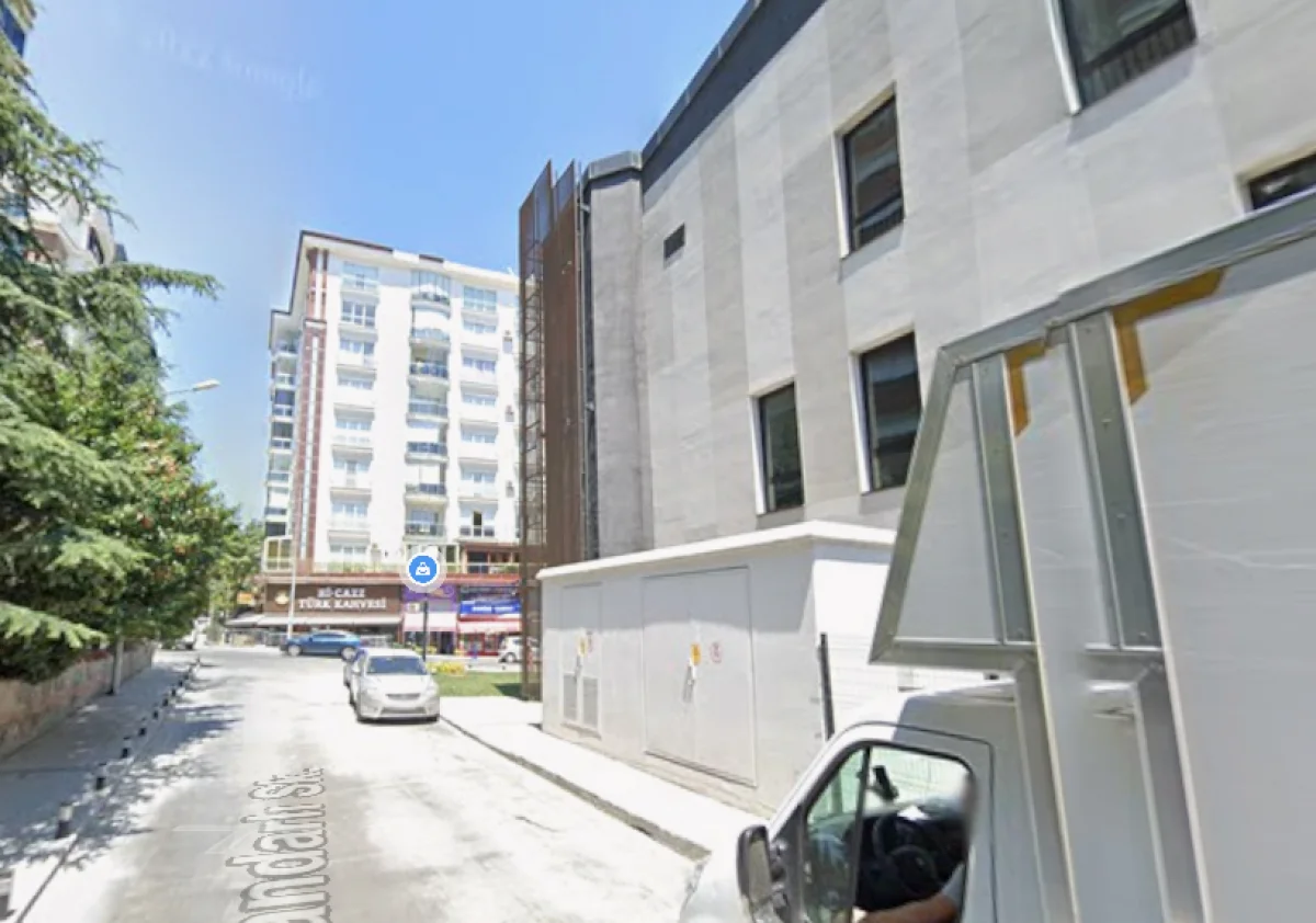 Beylikdüzünde 5 Kat İmarlı Ticari+Konut İmarlı Arsa+Bina