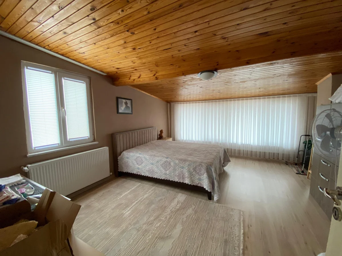 Denize Yürüme Mesafesinde 5+1 Satılık Tripleks Villa