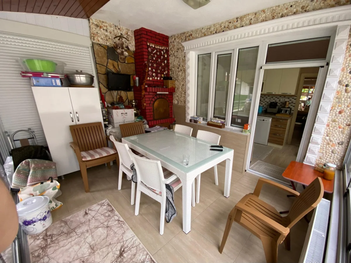 Denize Y&uuml;r&uuml;me Mesafesinde 5+1 Satılık Tripleks Villa - Büyük 8