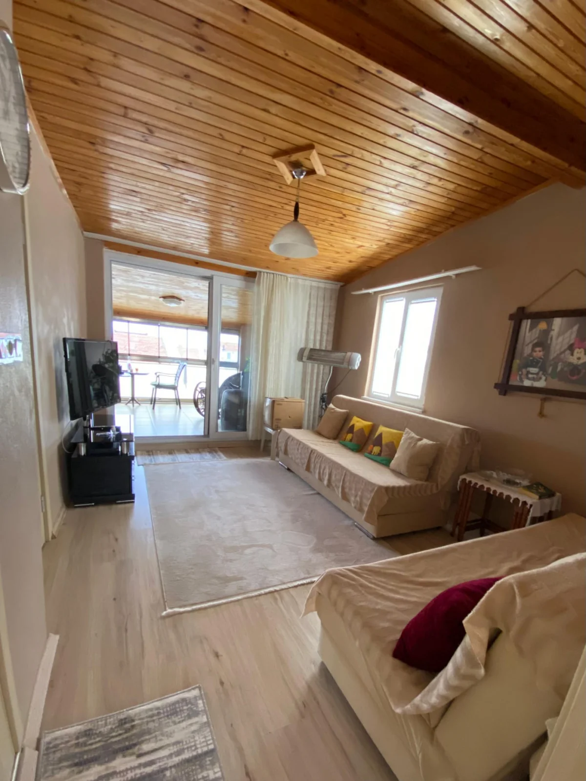 Denize Y&uuml;r&uuml;me Mesafesinde 5+1 Satılık Tripleks Villa - Büyük 22