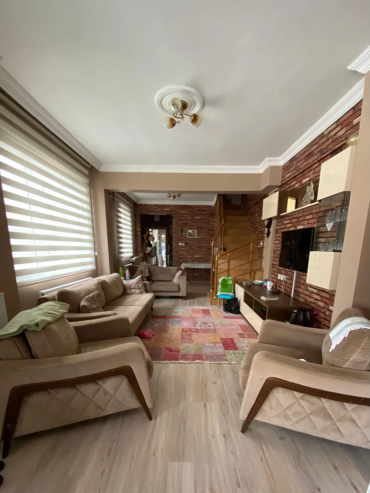 Denize Y&uuml;r&uuml;me Mesafesinde 5+1 Satılık Tripleks Villa - Büyük 24