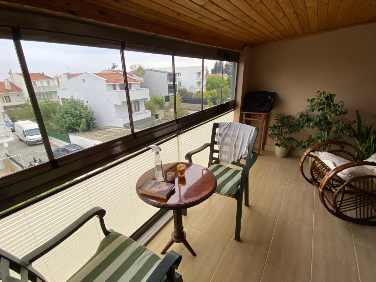 Denize Y&uuml;r&uuml;me Mesafesinde 5+1 Satılık Tripleks Villa - Büyük 28