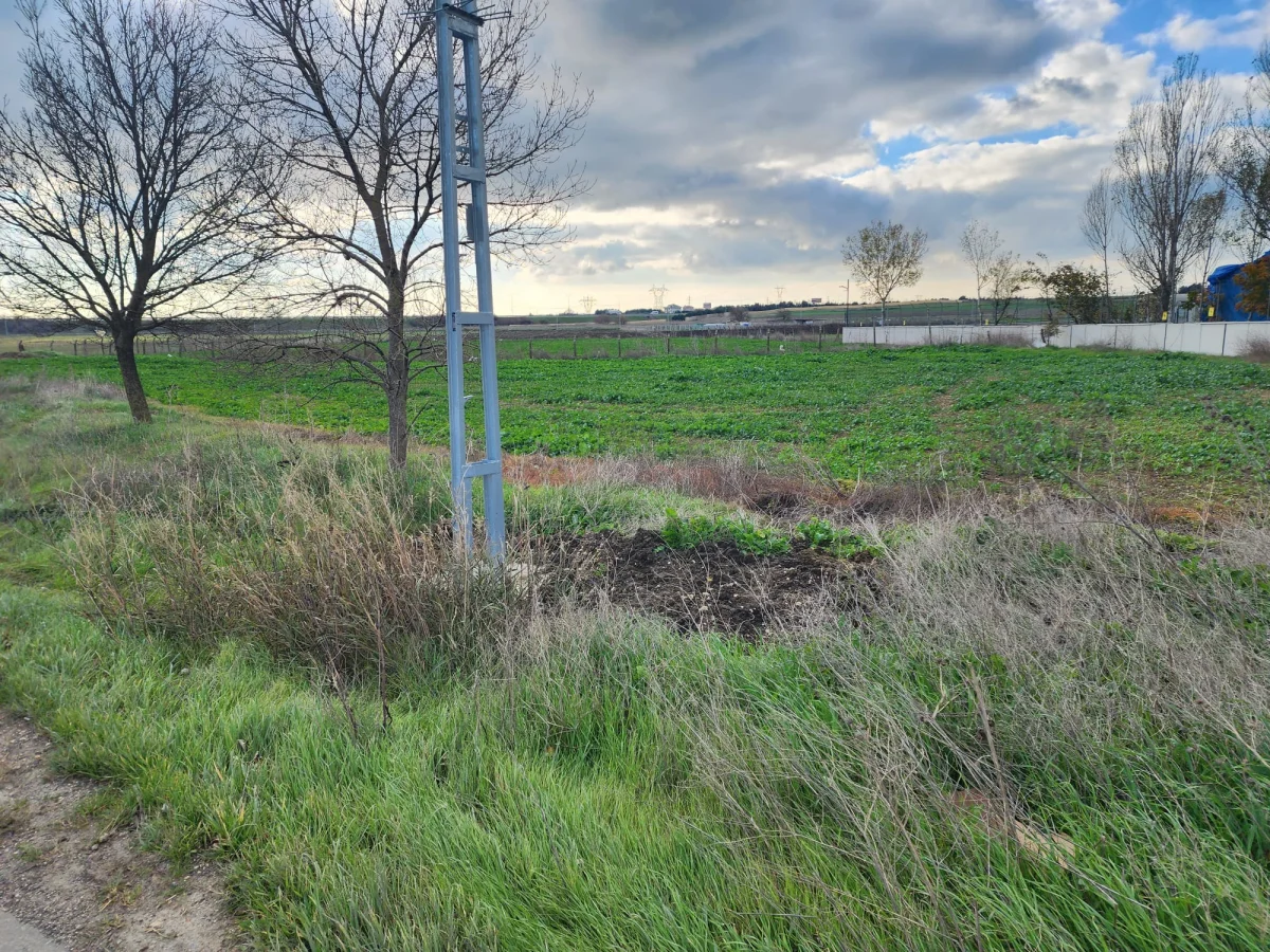 Silivri Kavaklı''da Ana Yola Cephe Satılık Arsa - Büyük 7