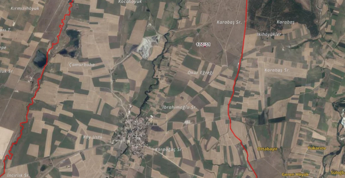 S&uuml;loğlu Ge&ccedil;kinli'de &Ccedil;iftliğe Uygun Tarla - Büyük 1