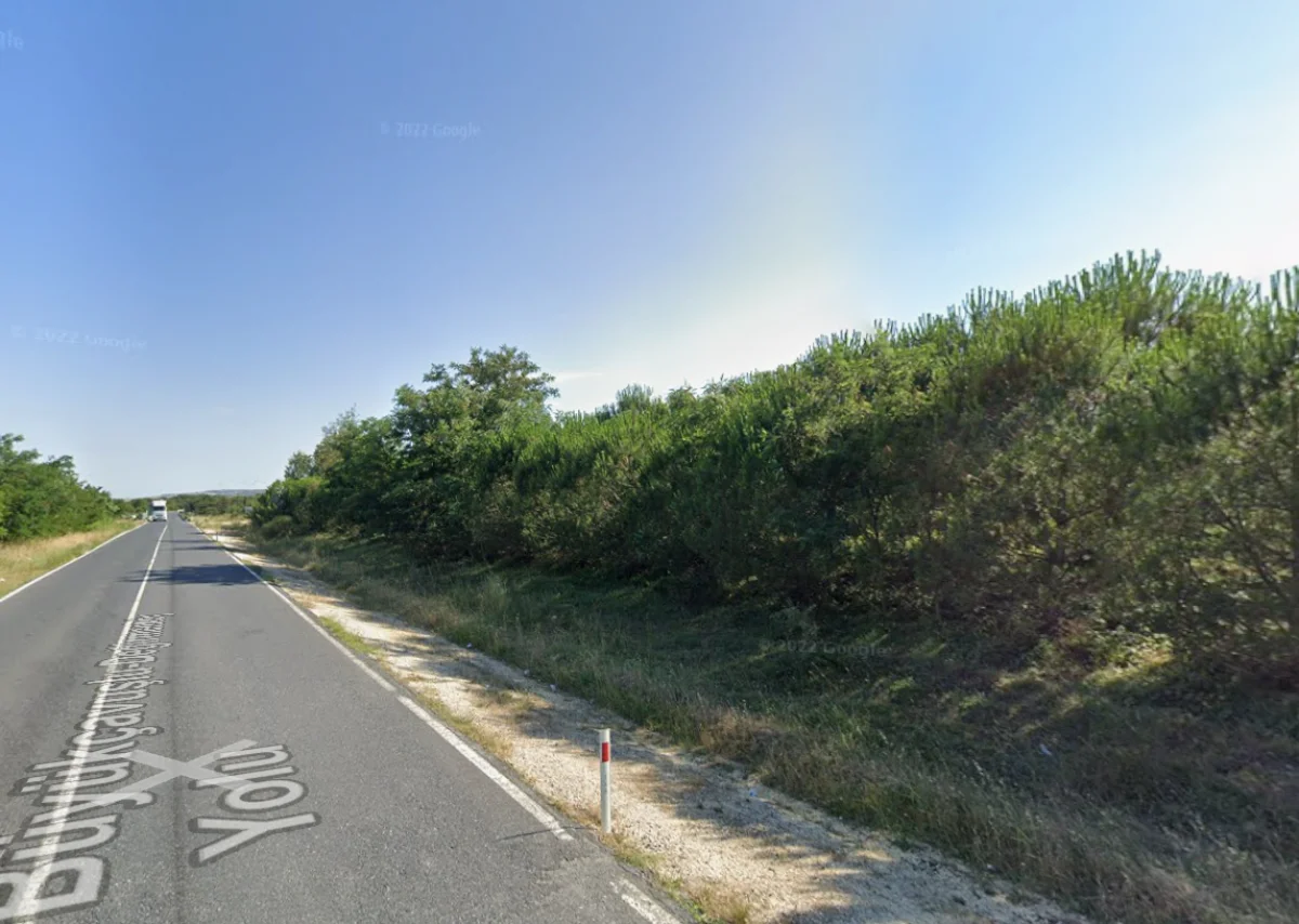 Ana Yola Cephe Satılık Tarla