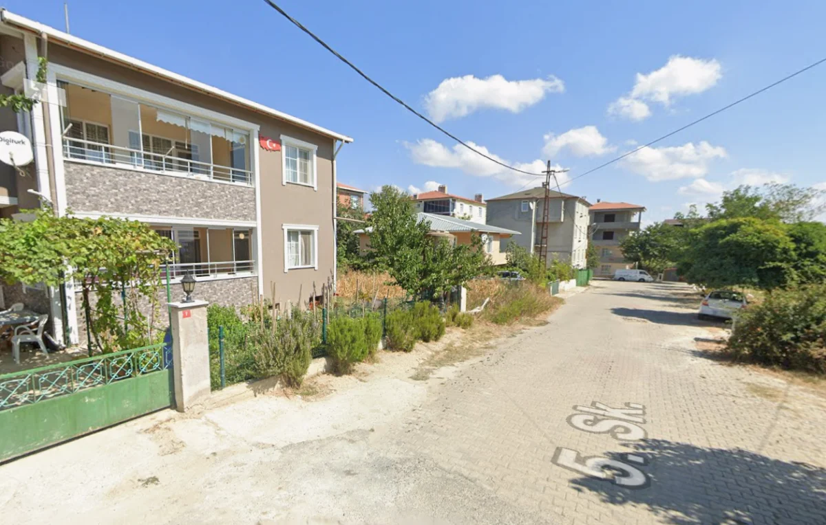 Silivri G&uuml;m&uuml;şyaka'da Villa İmarlı Satılık Arsa