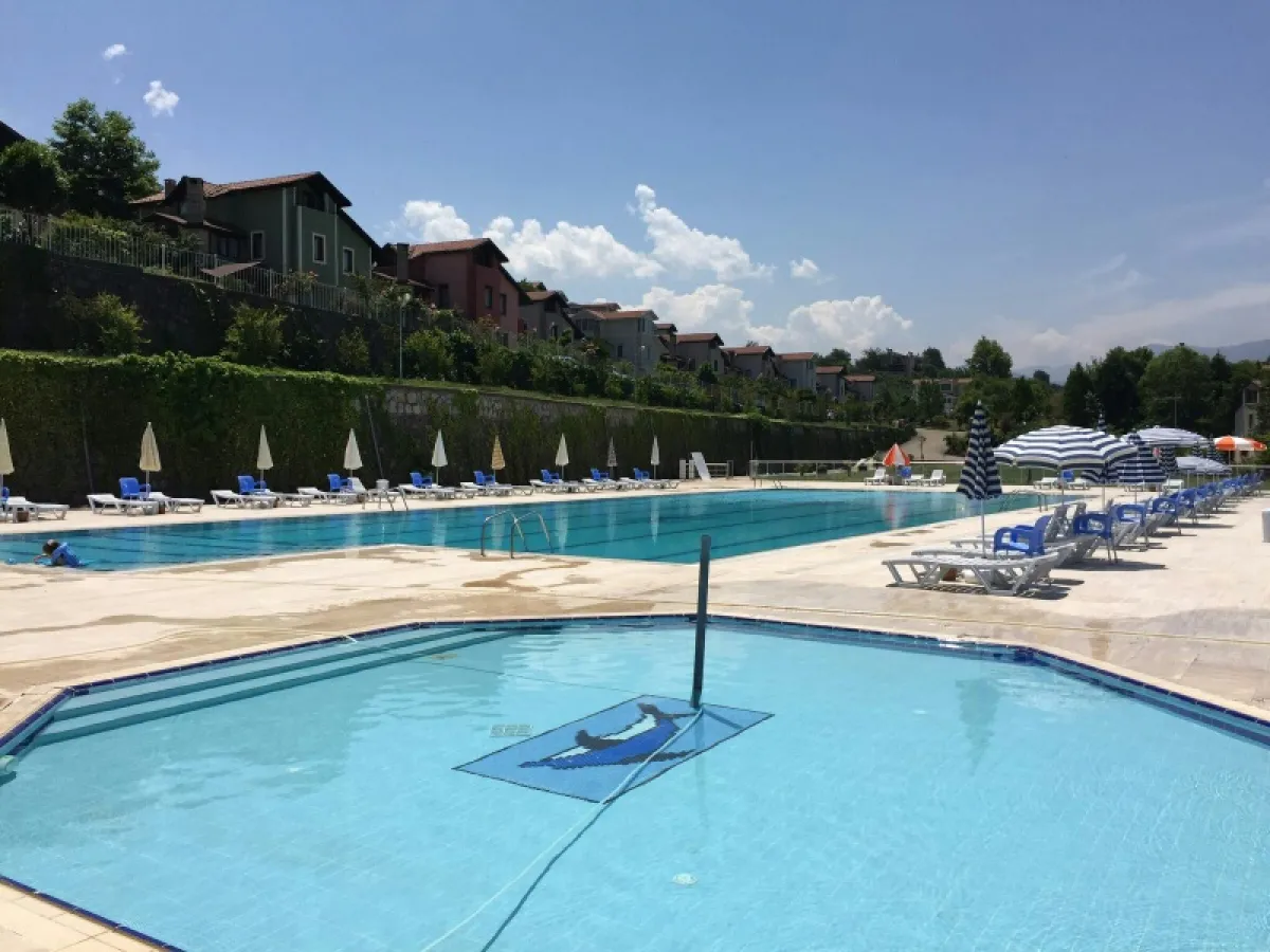 D&uuml;zce'de 2 Katlı Satılık Tripleks Villa - Büyük 1